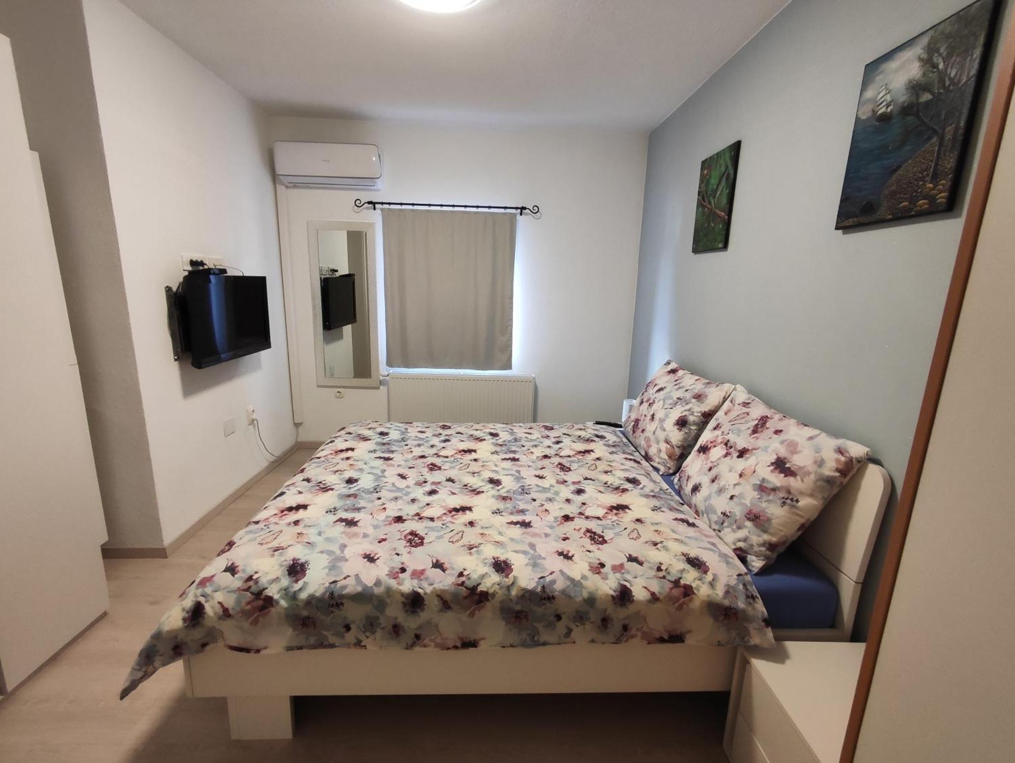 Kuca Za Odmor Ema Hotel Sibenik Ngoại thất bức ảnh